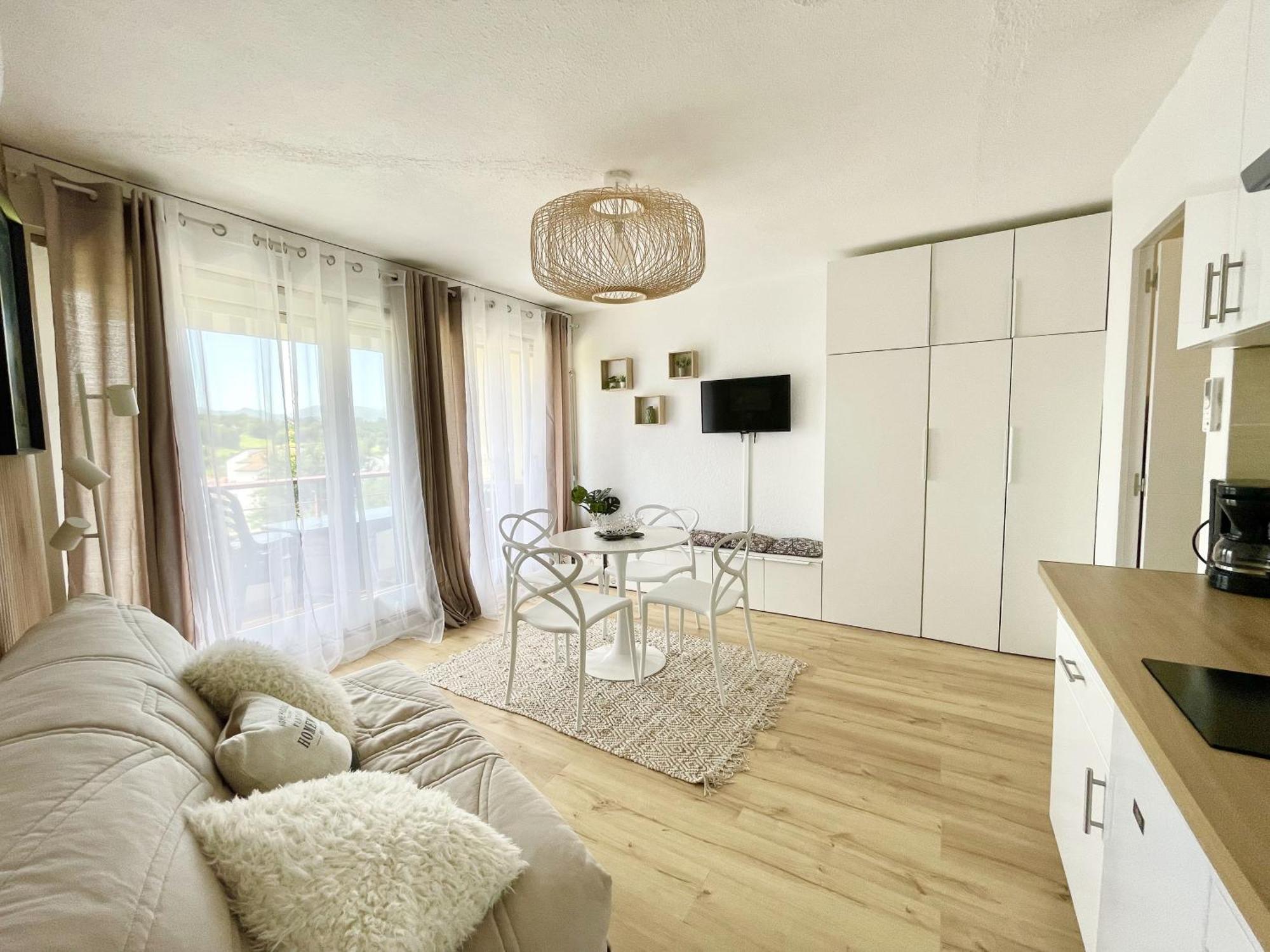Appartamento Caporizon-baillenia-t1 Vue Montagne - Piscine St Jean De Luz *